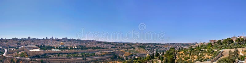 Panorama de Jerusalén de la montaña verde oliva fotografía de archivo libre de regalías Panorama de Jerusalén de la montaña verde oliva fotografía de archivo libre de regalías