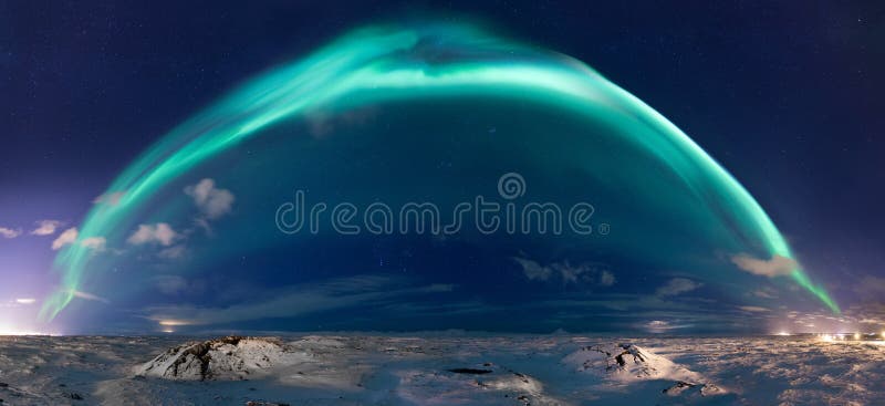 Panorama de la aurora boreal foto de archivo libre de regalías Panorama de la aurora boreal foto de archivo libre de regalías