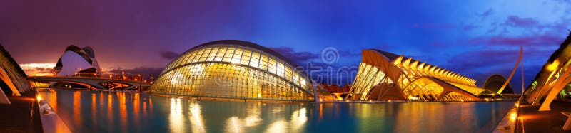 Panorama de la ciudad de artes y de ciencias en Valencia imagen de archivo libre de regalías Panorama de la ciudad de artes y de ciencias en Valencia imagen de archivo libre de regalías