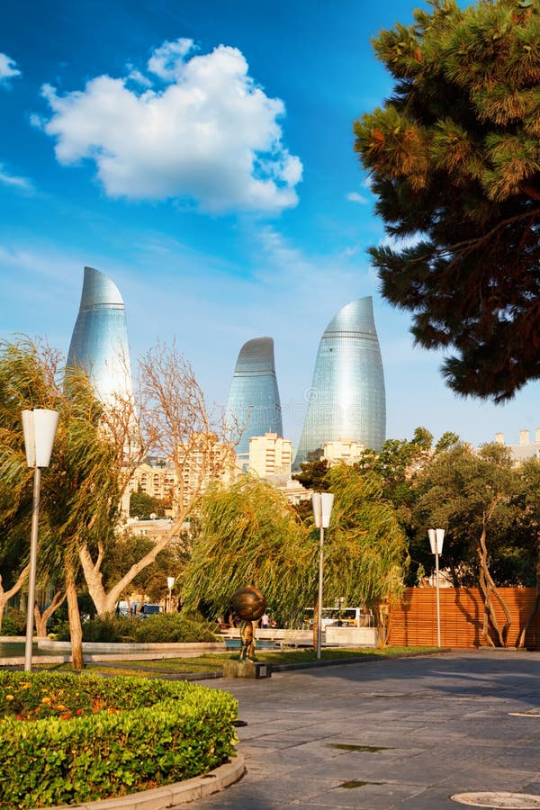 Panorama de la ciudad de Baku, Azerbaijan imagen de archivo Panorama de la ciudad de Baku, Azerbaijan imagen de archivo