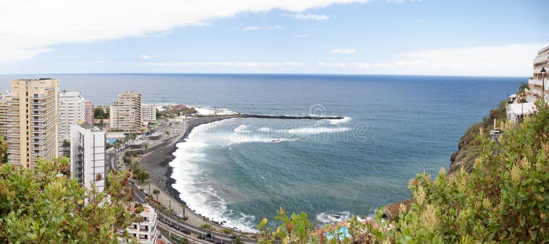 Panorama de Puerto de la Cruz. Tenerife fotos de stock royalty free Panorama de Puerto de la Cruz. Tenerife fotos de stock royalty free