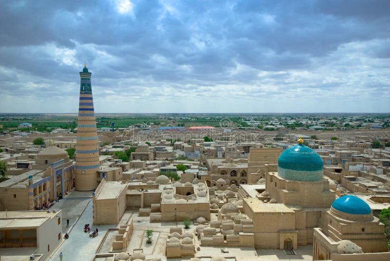 Panorama de uma cidade antiga de Khiva imagens de stock royalty free