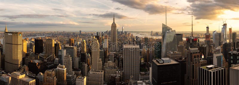 Panorama del Empire State Building y del horizonte de New York City foto de archivo Panorama del Empire State Building y del horizonte de New York City foto de archivo