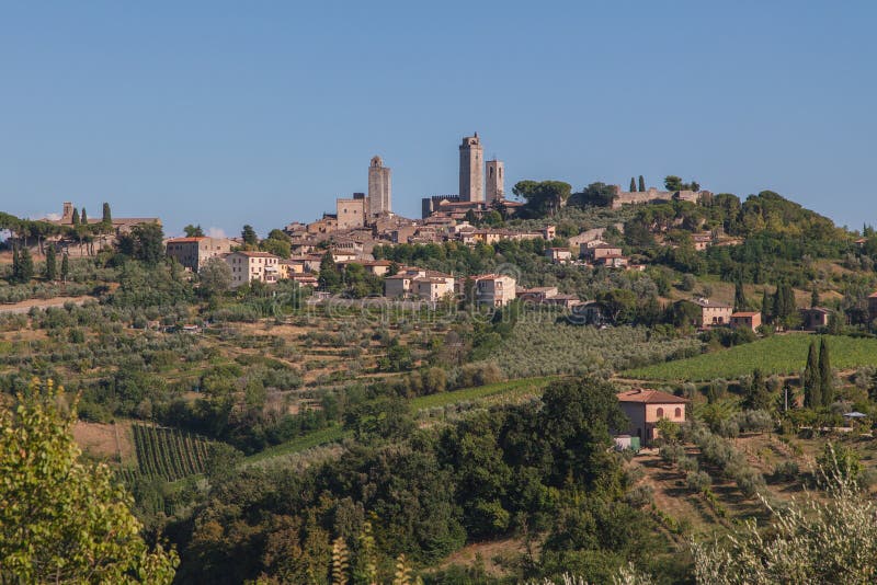 Panorama der toskanischen Hügelstadt San Gimignano stockbilder Panorama der toskanischen Hügelstadt San Gimignano stockbilder