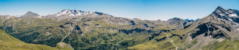 Panorama di alta strada alpina di Grossglockner, Austria fotografie stock libere da diritti Panorama di alta strada alpina di Grossglockner, Austria fotografie stock libere da diritti