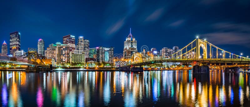 Panorama du centre d'horizon de Pittsburgh