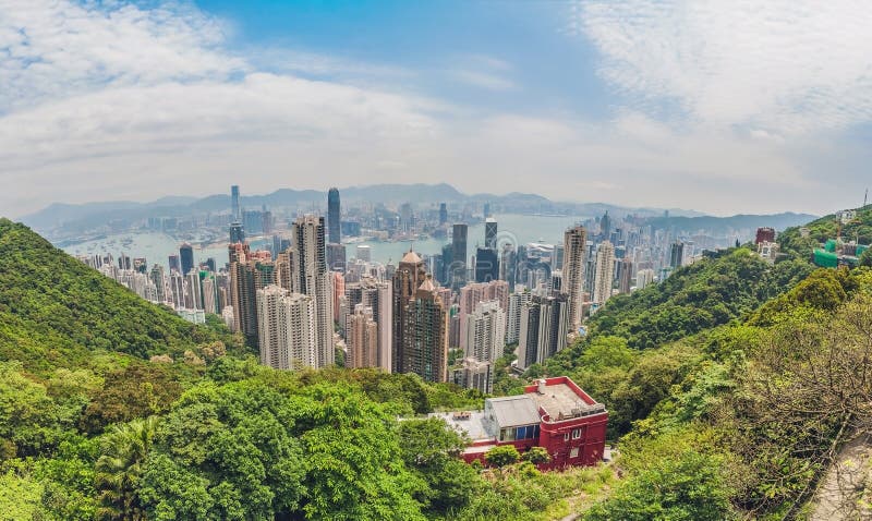Panorama grande da skyline de Hong Kong Vista do pico de Victoria foto de stock royalty free Panorama grande da skyline de Hong Kong Vista do pico de Victoria foto de stock royalty free