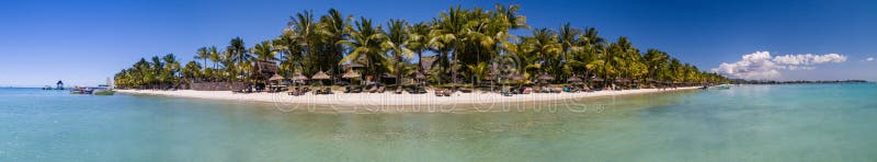 Panorama: Het Strand van Trou aux Biches royalty-vrije stock foto's Panorama: Het Strand van Trou aux Biches royalty-vrije stock foto's
