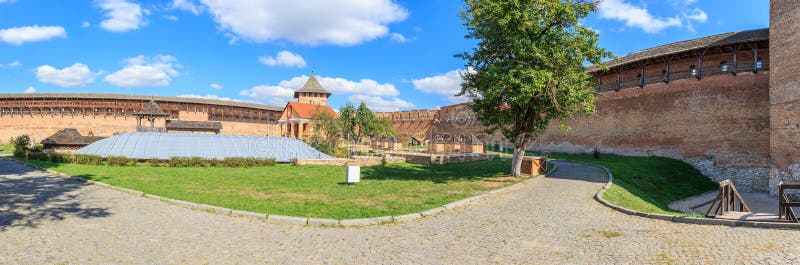 Panorama kasztel Lyubart Lutsk Ukraina zdjęcia stock Panorama kasztel Lyubart Lutsk Ukraina zdjęcia stock