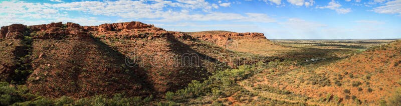 Panorama op de Canion van de indrukwekkende Koning, Noordelijk Grondgebied, Australië royalty-vrije stock fotografie Panorama op de Canion van de indrukwekkende Koning, Noordelijk Grondgebied, Australië royalty-vrije stock fotografie