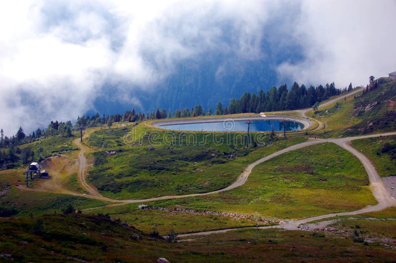 Panorama op Mont Blanc-massief stock afbeelding Panorama op Mont Blanc-massief stock afbeelding