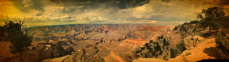 Panorama over Grand Canyon -bergenwijnoogst stock afbeeldingen Panorama over Grand Canyon -bergenwijnoogst stock afbeeldingen