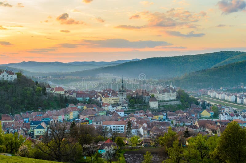 Panorama Sighisoara, middeleeuwse stad van Transsylvanië, Roemenië, Europa