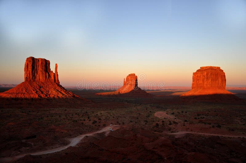 Panorama tribal do parque do Indian de Navajo do vale do monumento