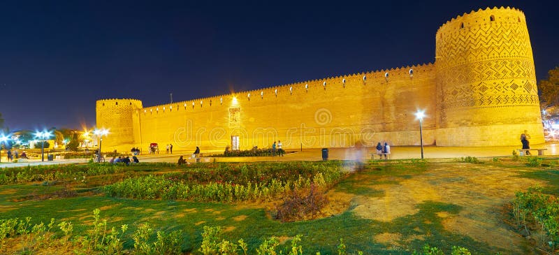 Panorama van de citadel van avondkarim khan, Shiraz, Iran royalty-vrije stock fotografie Panorama van de citadel van avondkarim khan, Shiraz, Iran royalty-vrije stock fotografie