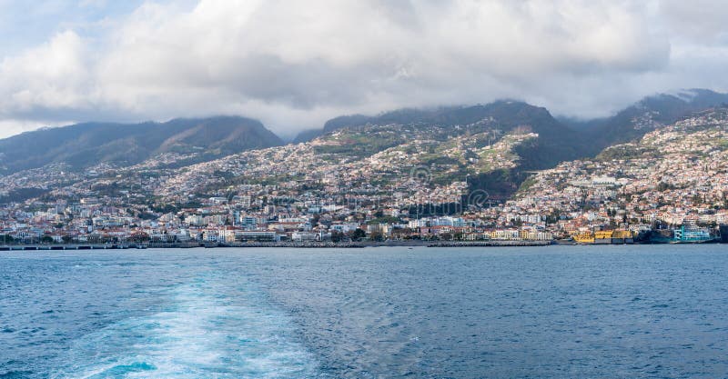 Panorama van Funchal in Madiera in recente middag stock foto's Panorama van Funchal in Madiera in recente middag stock foto's