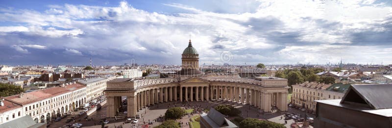 Panorama van Kazansky-kathedraal Heilige Petersburg, Rusland Hemelmening stock foto Panorama van Kazansky-kathedraal Heilige Petersburg, Rusland Hemelmening stock foto