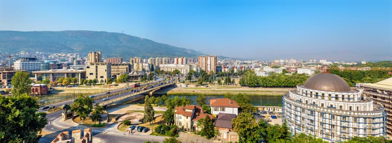 Panorama van Skopje van de vesting royalty-vrije stock afbeeldingen Panorama van Skopje van de vesting royalty-vrije stock afbeeldingen