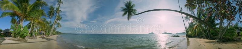 Panorama van strand van Koh Mak royalty-vrije stock afbeeldingen Panorama van strand van Koh Mak royalty-vrije stock afbeeldingen