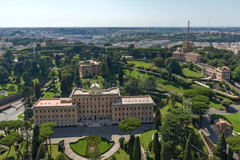 Panorama van Vaticaanstad en Rome, Italië stock foto Panorama van Vaticaanstad en Rome, Italië stock foto
