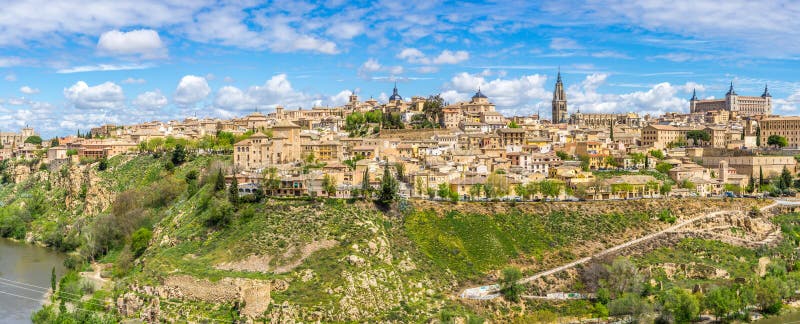 Panoramaansicht an der Stadt von Toledo lizenzfreies stockfoto Panoramaansicht an der Stadt von Toledo lizenzfreies stockfoto