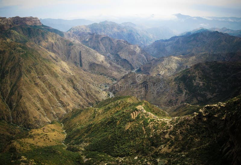 Panoramaansicht zu Adi Alauti-Schlucht in den eritreischen Hochländern, Qohaito, Eritrea stockfotos