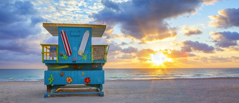 Panoramablick des berühmten Miami-Südstrandsonnenaufgangs stockfotos Panoramablick des berühmten Miami-Südstrandsonnenaufgangs stockfotos