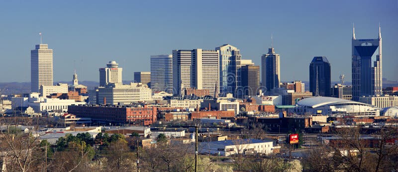 Panoramablick von Nashville, Tennessee Skyline im Morgenlicht stockbild Panoramablick von Nashville, Tennessee Skyline im Morgenlicht stockbild