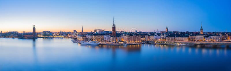 Panoramasikt av Stockholm horisont i den Stockholm staden, Sverige royaltyfria bilder Panoramasikt av Stockholm horisont i den Stockholm staden, Sverige royaltyfria bilder