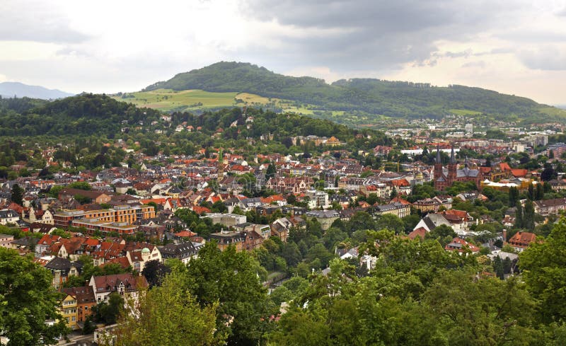 Panoramautsikt av Freiburg im Breisgau germany royaltyfri fotografi Panoramautsikt av Freiburg im Breisgau germany royaltyfri fotografi