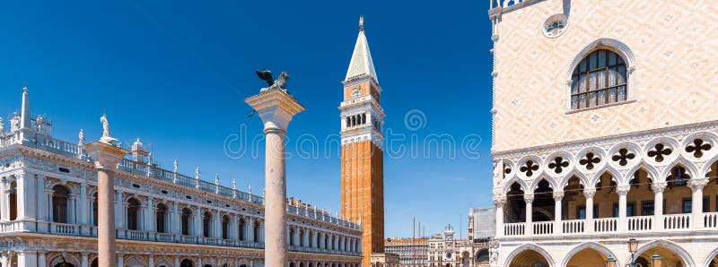 PANORAMAUTSIKT AV SAN-MARCO-FYRKANTEN I VENEDIG, ITALIEN royaltyfri fotografi PANORAMAUTSIKT AV SAN-MARCO-FYRKANTEN I VENEDIG, ITALIEN royaltyfri fotografi