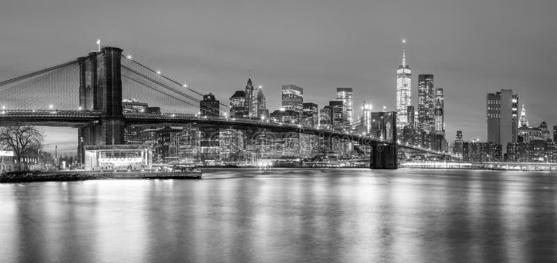 Panoramia del puente de Brooklyn y de Manhattan, New York City imágenes de archivo libres de regalías Panoramia del puente de Brooklyn y de Manhattan, New York City imágenes de archivo libres de regalías