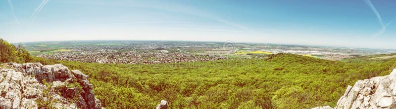 Panoramatický výhľad na mesto Nitra z vrchu Zobor