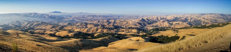 Panoramic view towards Mount Diablo at sunset from the summit of Mission Peak stock images Panoramic view towards Mount Diablo at sunset from the summit of Mission Peak stock images