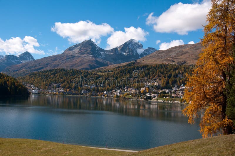 Panoramica del lago St Moritz, immagini stock libere da diritti Panoramica del lago St Moritz, immagini stock libere da diritti