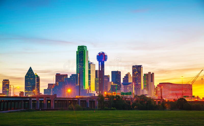 Panoramica di Dallas del centro fotografia stock libera da diritti Panoramica di Dallas del centro fotografia stock libera da diritti