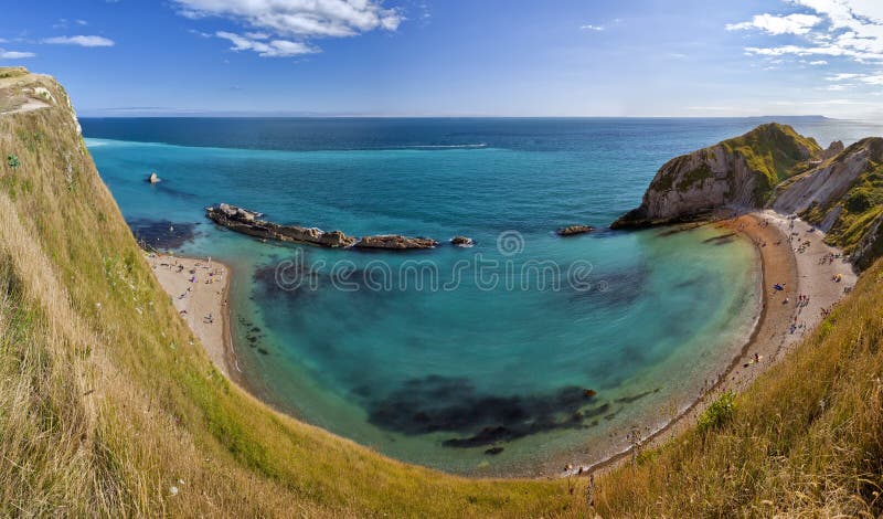 Panoramiczny strzał Jurajski wybrzeże blisko Lulworth w Dorset, Anglia obrazy stock Panoramiczny strzał Jurajski wybrzeże blisko Lulworth w Dorset, Anglia obrazy stock