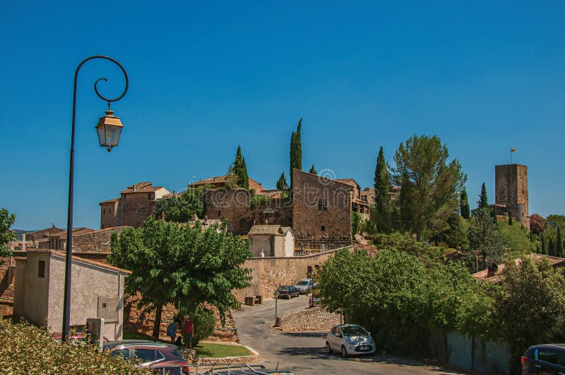 Panoramiczny widok uroczy przysiółek Les arcs-sur-argens obrazy stock Panoramiczny widok uroczy przysiółek Les arcs-sur-argens obrazy stock
