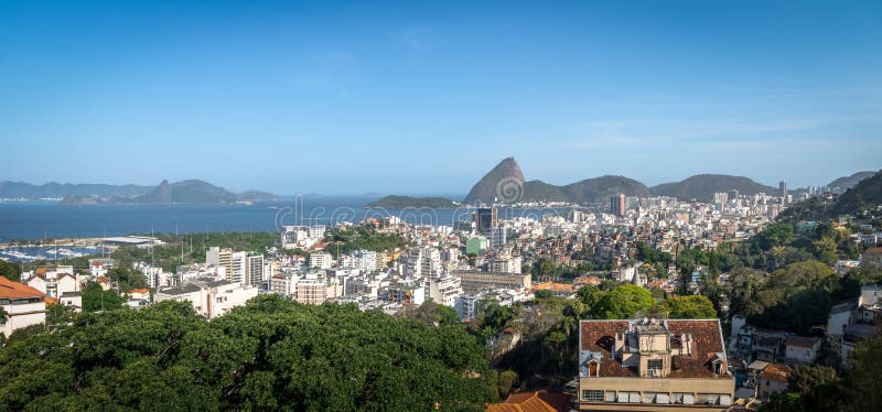 Panoramische Vogelperspektive von im Stadtzentrum gelegenem Rio de Janeiro mit Sugar Loaf-Berg auf Hintergrund - Rio de Janeiro, stockfoto Panoramische Vogelperspektive von im Stadtzentrum gelegenem Rio de Janeiro mit Sugar Loaf-Berg auf Hintergrund - Rio de Janeiro, stockfoto