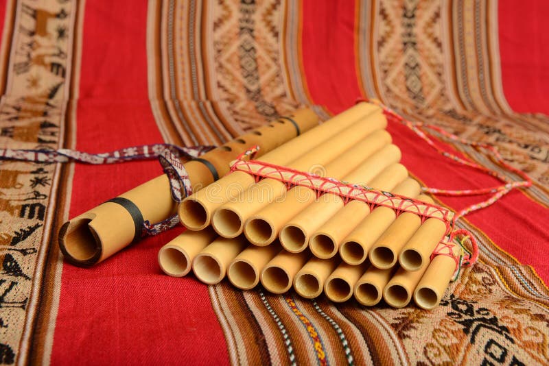 Panpipes En Fluit Van ZuidAmerika Stock Foto Image of indisch