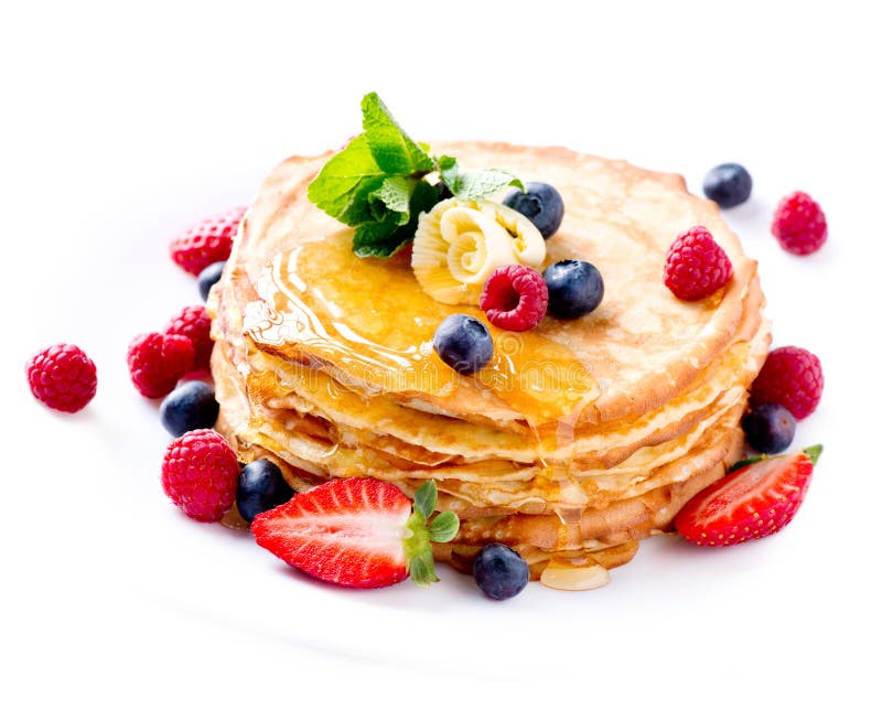Panqueca. Crepes com Frutas Vermelhas foto de stock