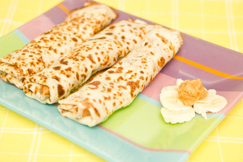 Panquecas de banana com manteiga de amendoim fotografia de stock royalty free