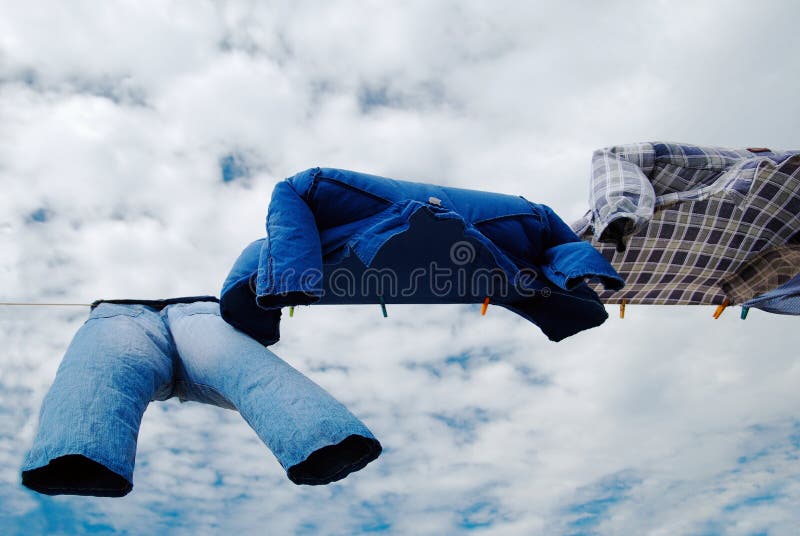 Pantalones y camisas imágenes de archivo libres de regalías Pantalones y camisas imágenes de archivo libres de regalías
