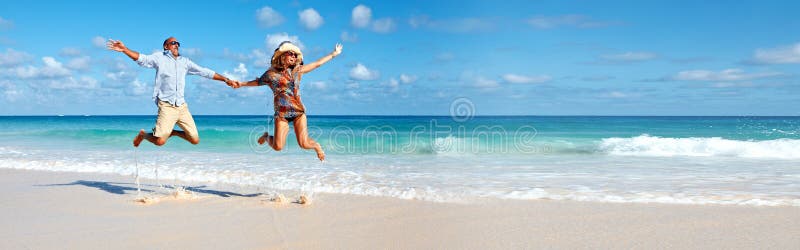 Para bieg na plaży zdjęcie royalty free Para bieg na plaży zdjęcie royalty free