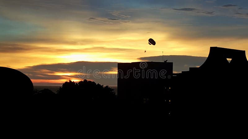 Parachute ascensionnel photo stock Parachute ascensionnel photo stock