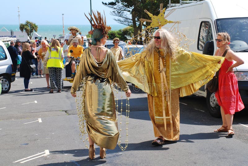 Parada do festival de StLeonards, Sussex imagem de stock royalty free Parada do festival de StLeonards, Sussex imagem de stock royalty free