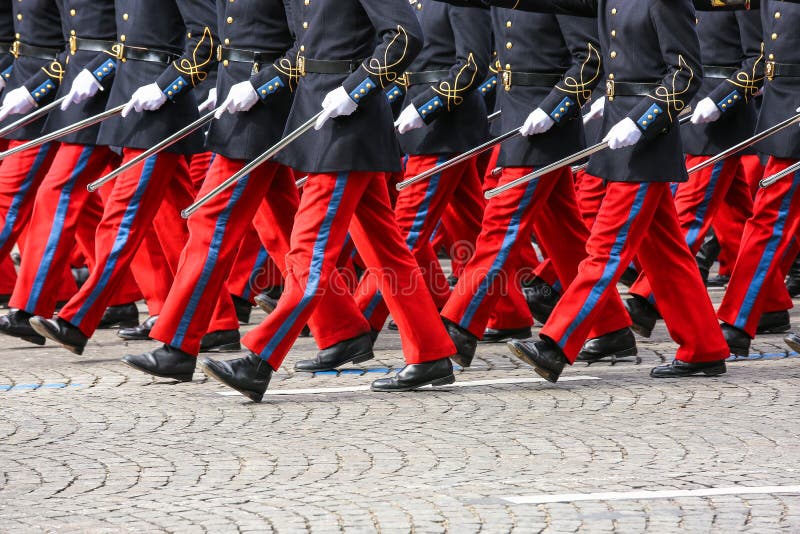 Parada militar durante o ceremonial imagem de stock Parada militar durante o ceremonial imagem de stock