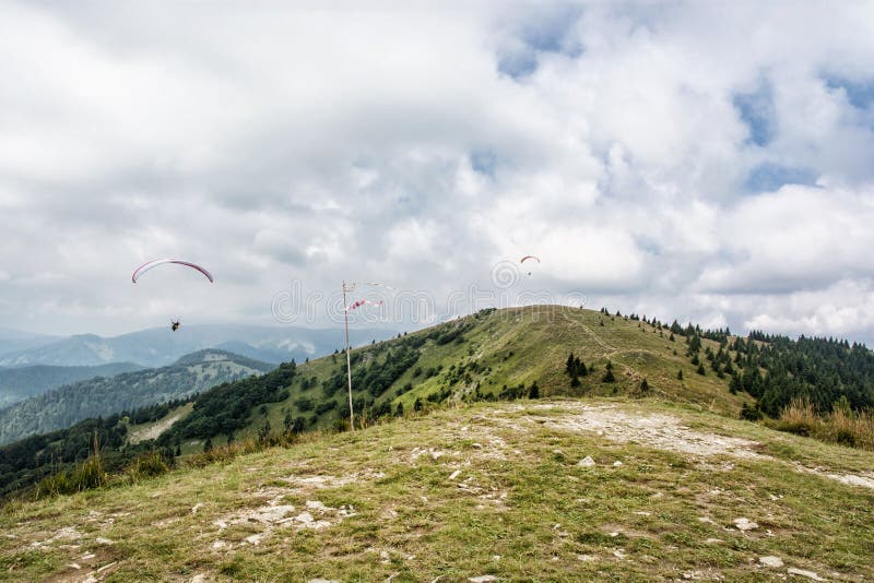 Paragliding, Donovaly, horská scéna, Slovensko