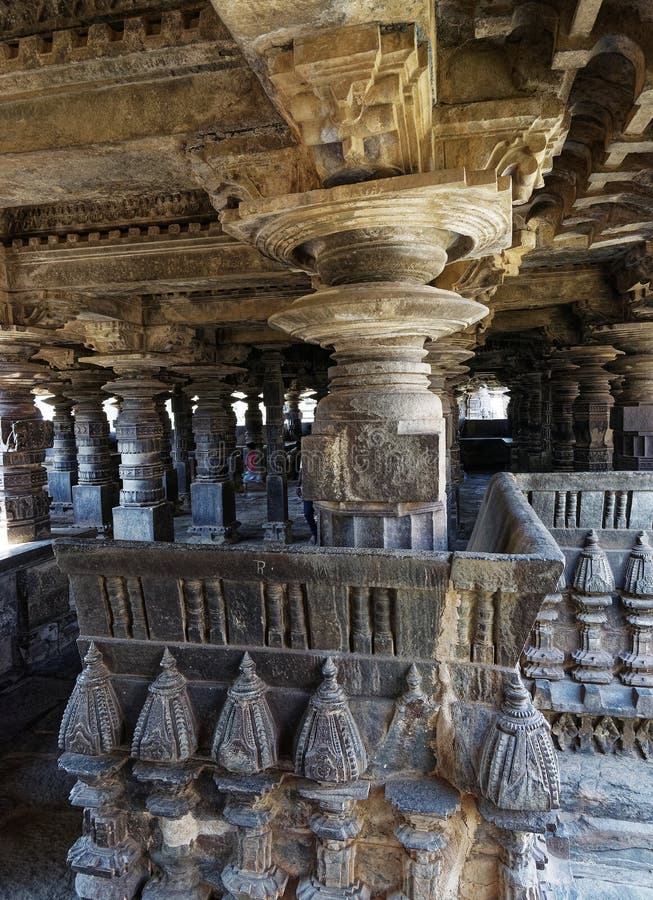 Carved Parapet Wall of Tarkeshwara Temple at Hangal Editorial Image ...