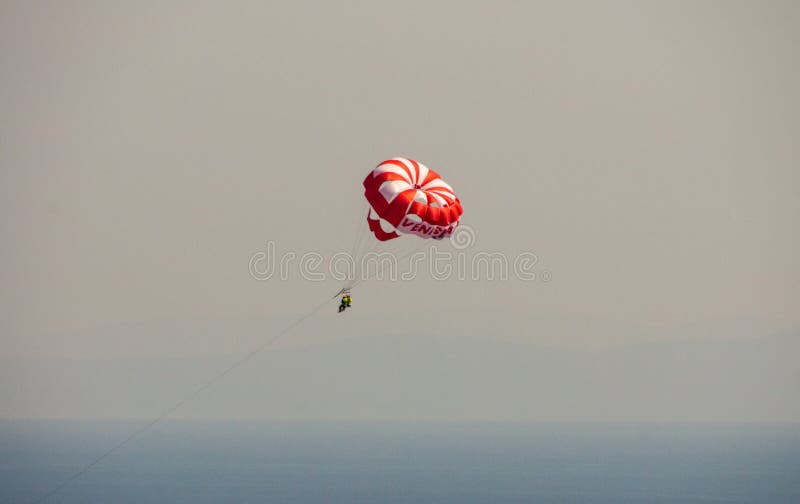 Parasailing nad Czarnym morzem w Bułgaria obrazy royalty free Parasailing nad Czarnym morzem w Bułgaria obrazy royalty free